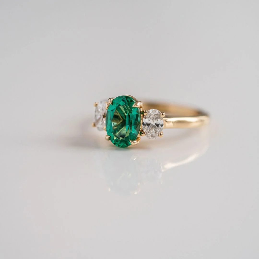 Oval Emerald With Oval Diamond Accents - Image 3