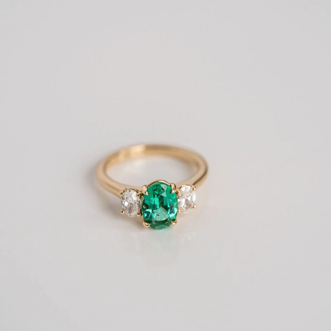 Oval Emerald With Oval Diamond Accents - Image 4