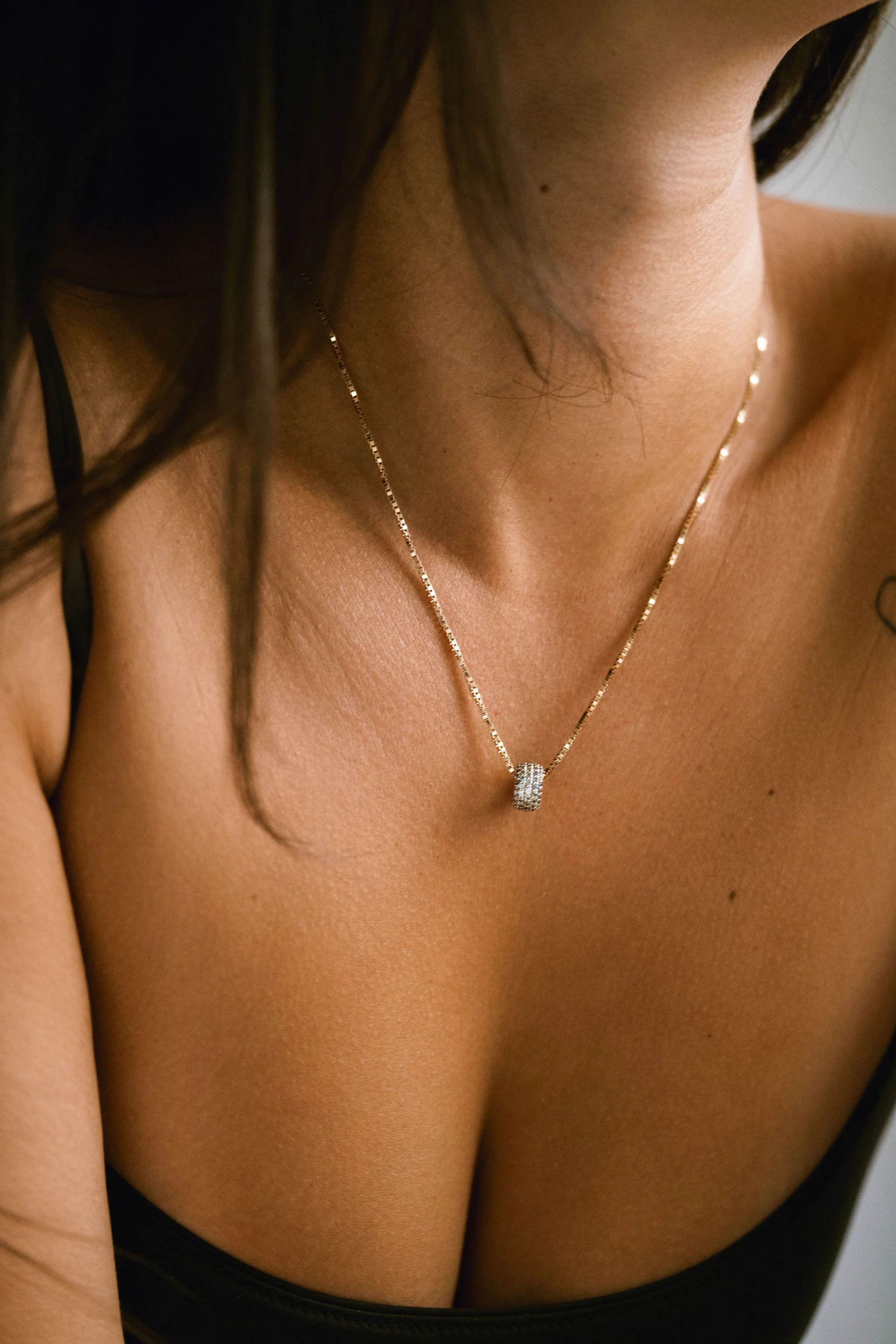 Blue-Green Sapphire Pavé Round Torus Pendant - Image 6