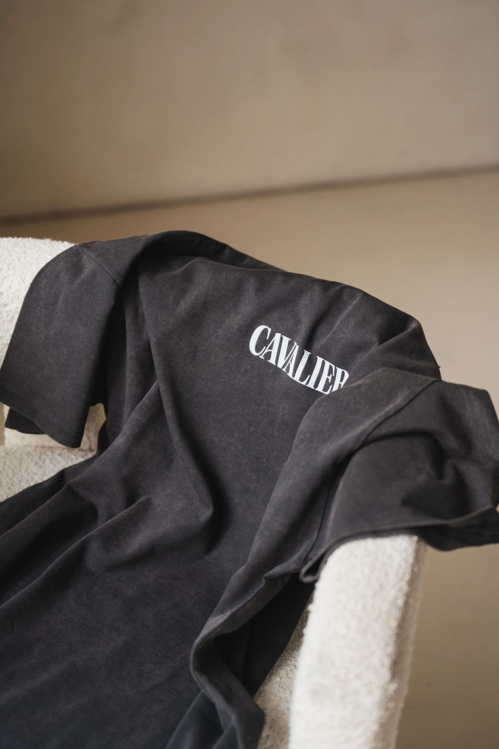 Cavalier Oversized T-Shirt - Vintage Black - Image 3