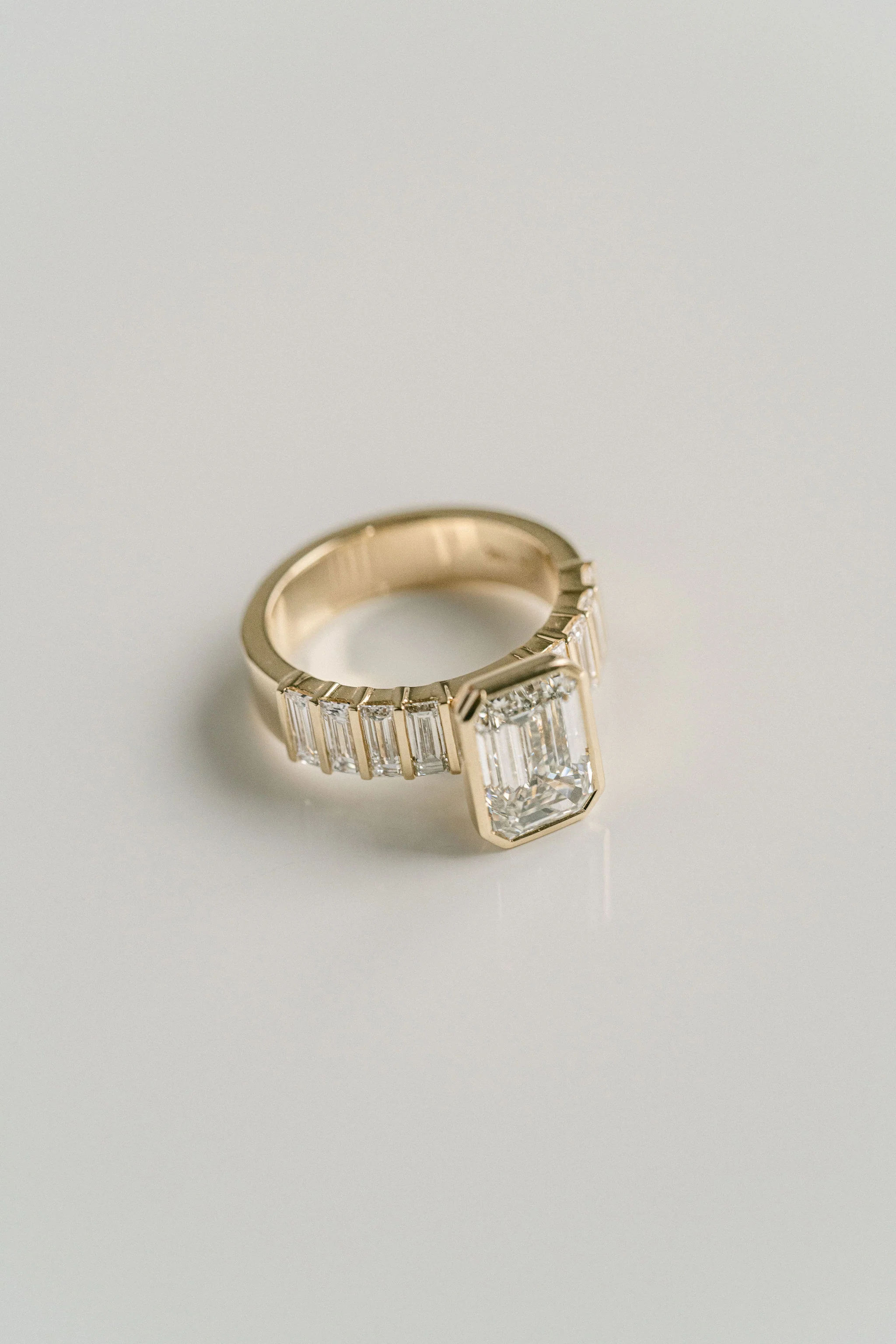 Emerald Cut Diamond Ring With Bar Set Baguette Diamond Band - 5mm - Image 5