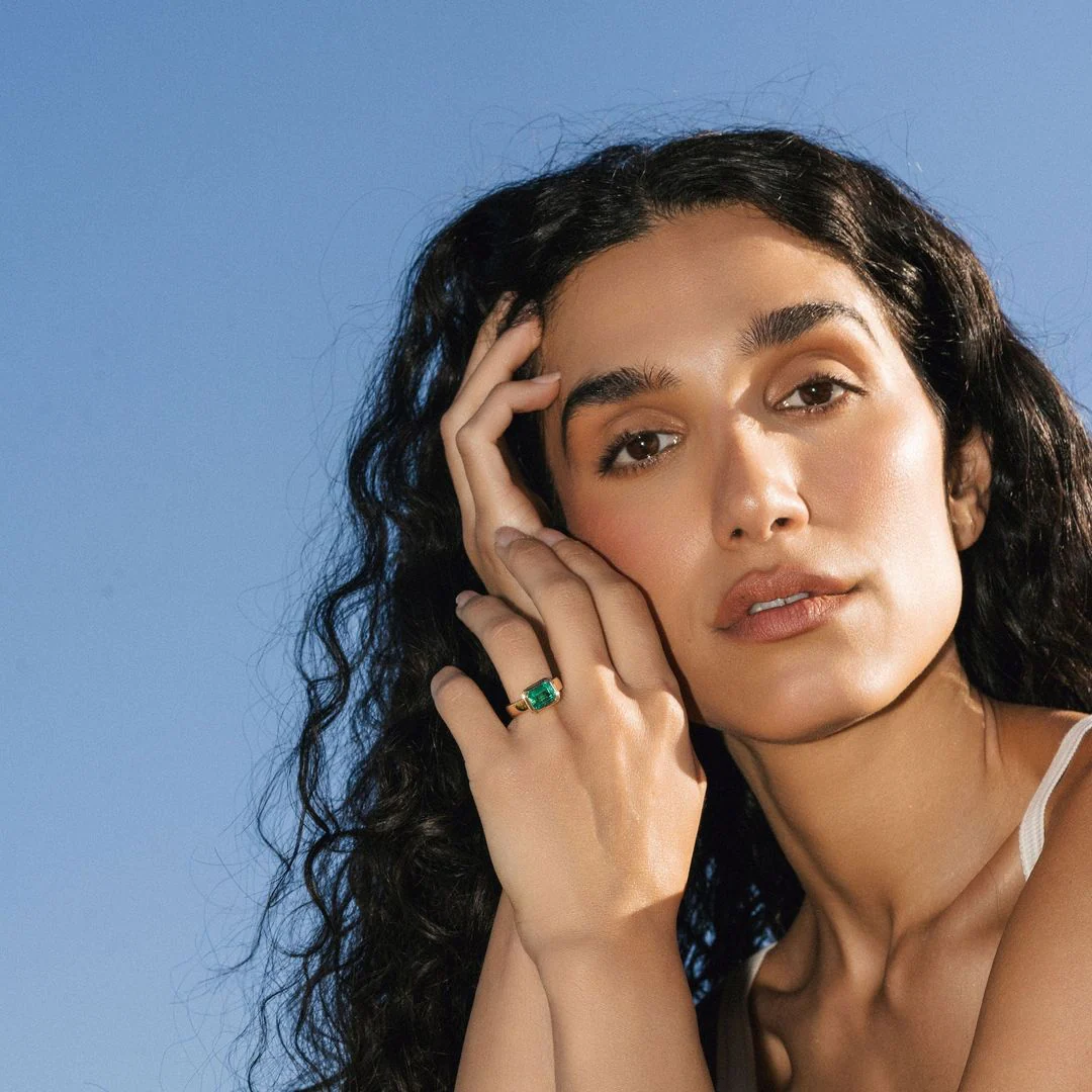 Emerald Cut Emerald Retro Bezel Ring - Image 3