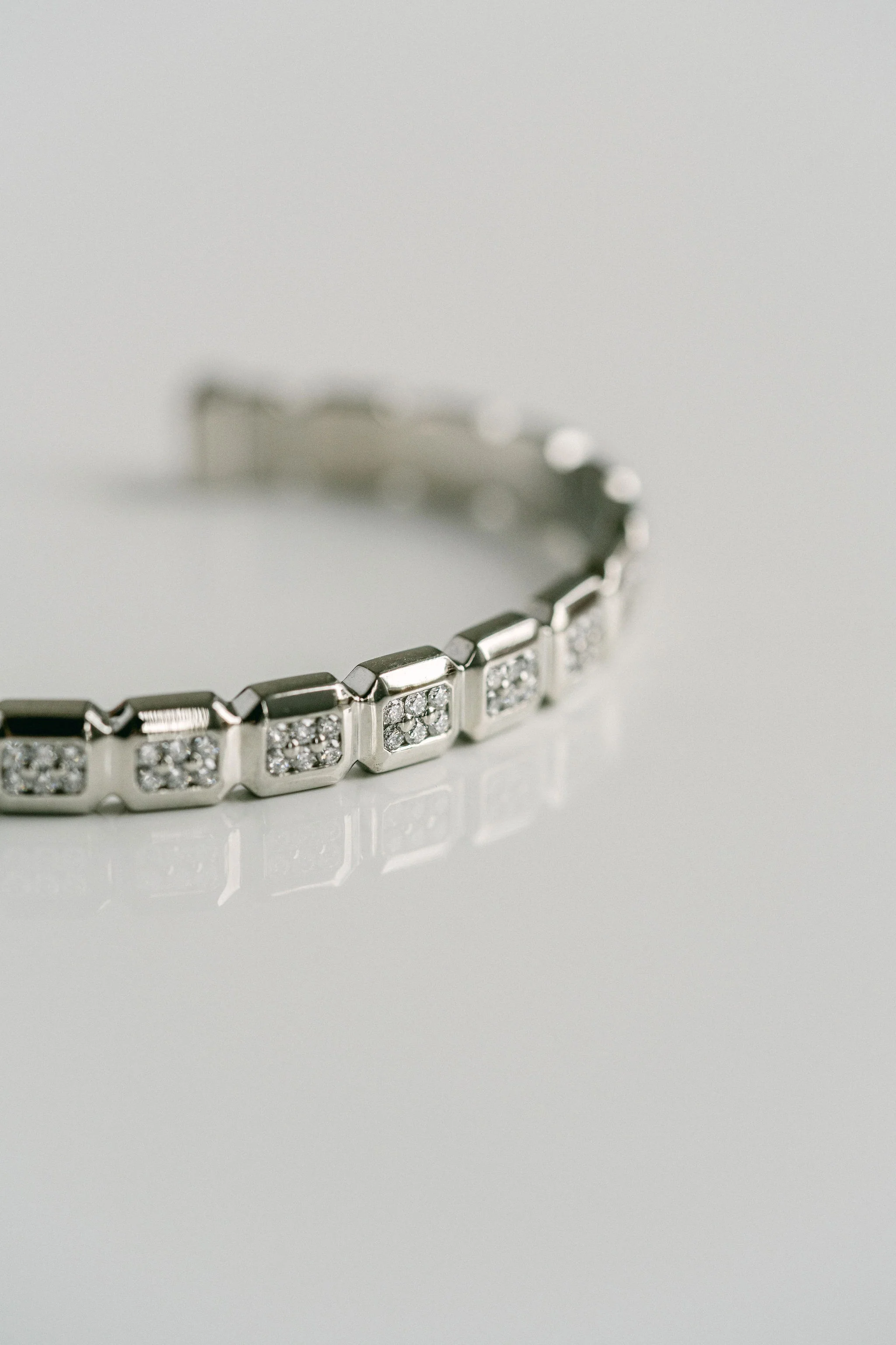 Faceted Geometric Diamond Pavè Cuff - Image 4