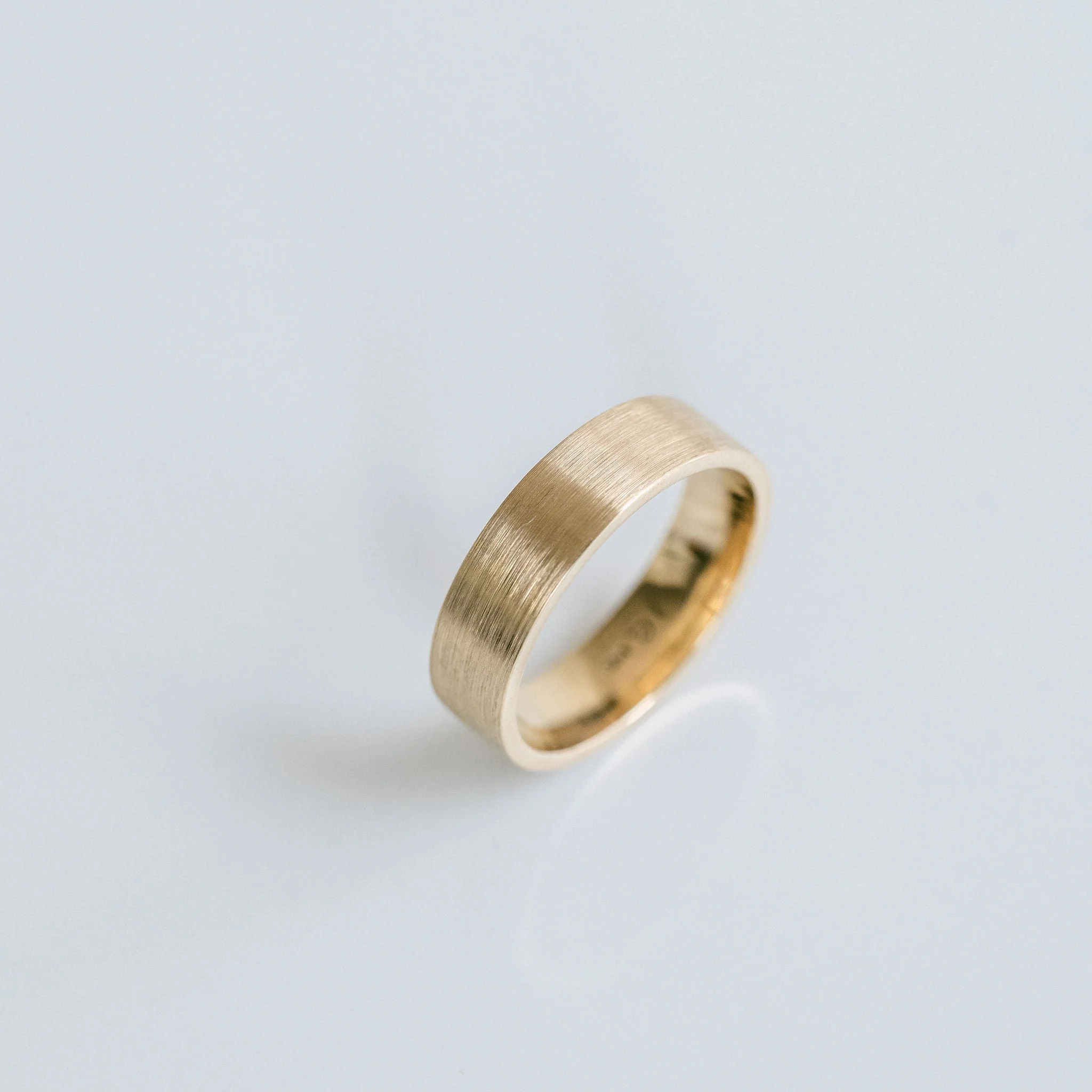 Flat Brushed Mens Band - Image 3