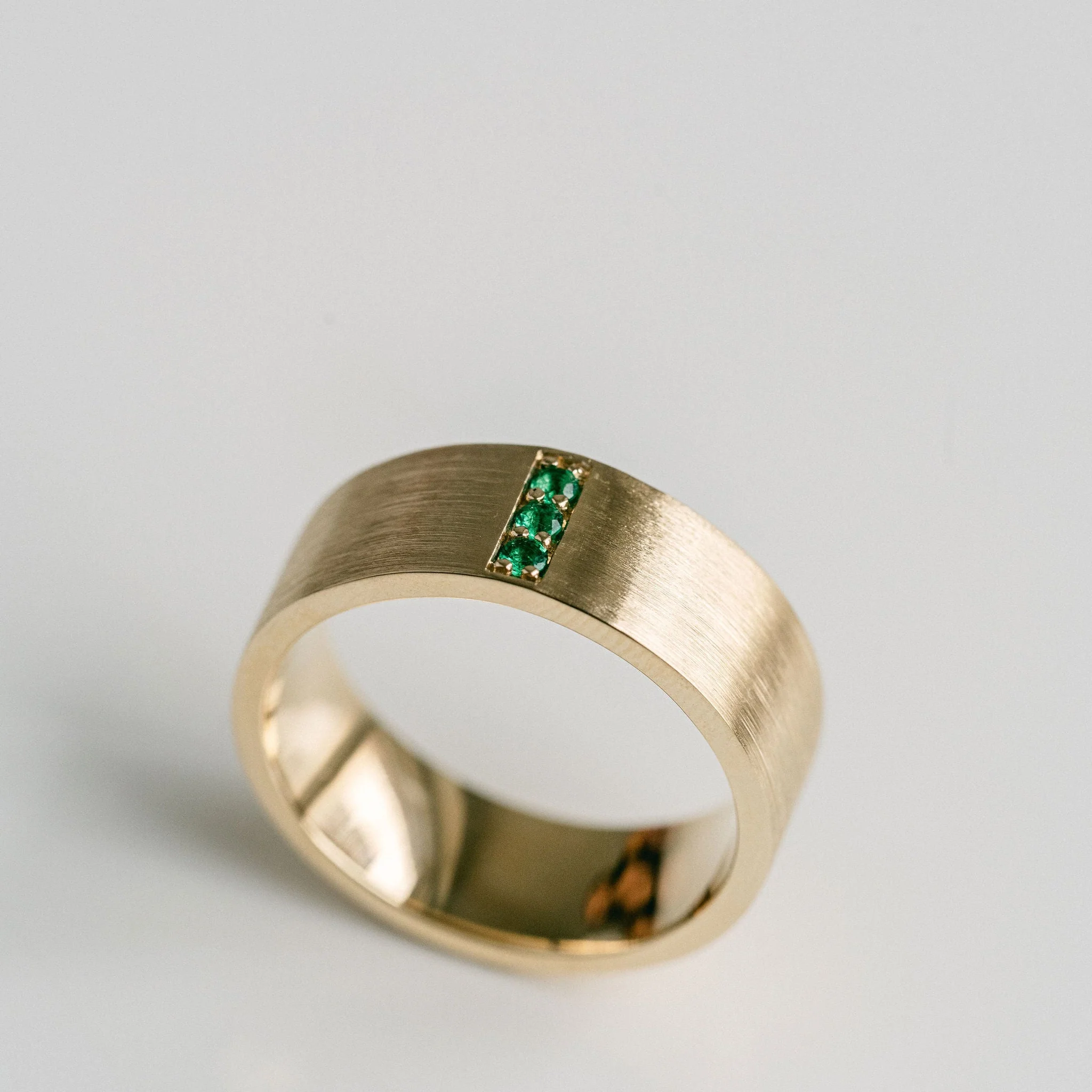 Flat Brushed Mens Band With Pavé Emeralds - Image 3