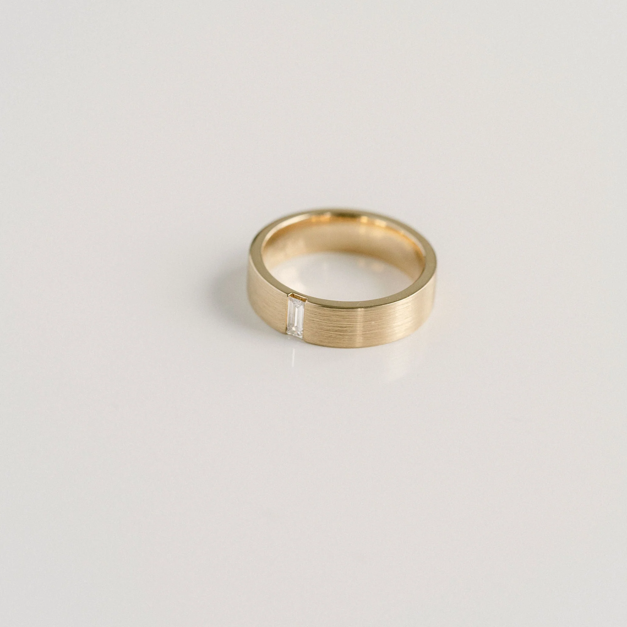 Flat Brushed Mens Band With Baguette Diamond - Image 4