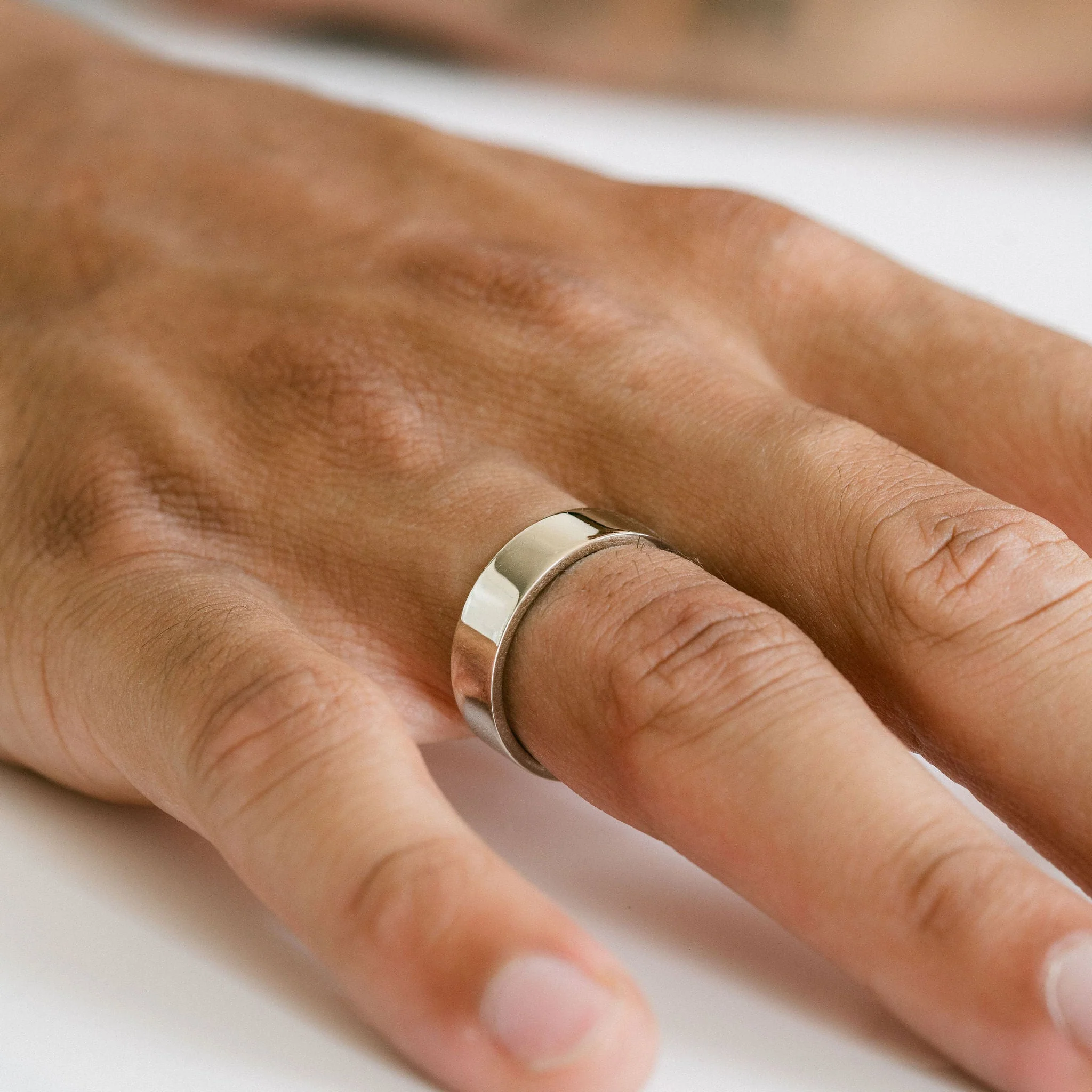 Flat Polished Mens Band - Image 4