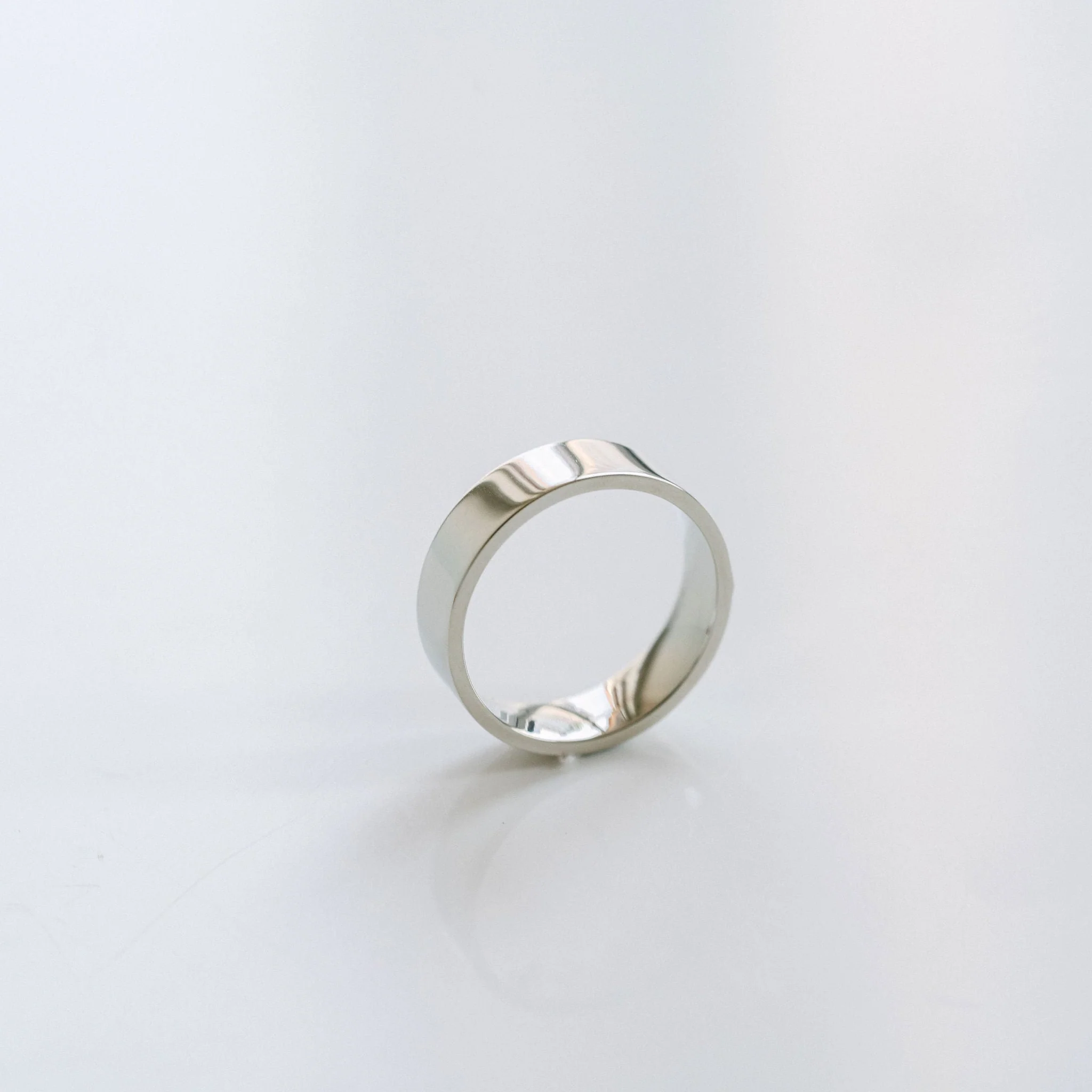 Flat Polished Mens Band - Image 9