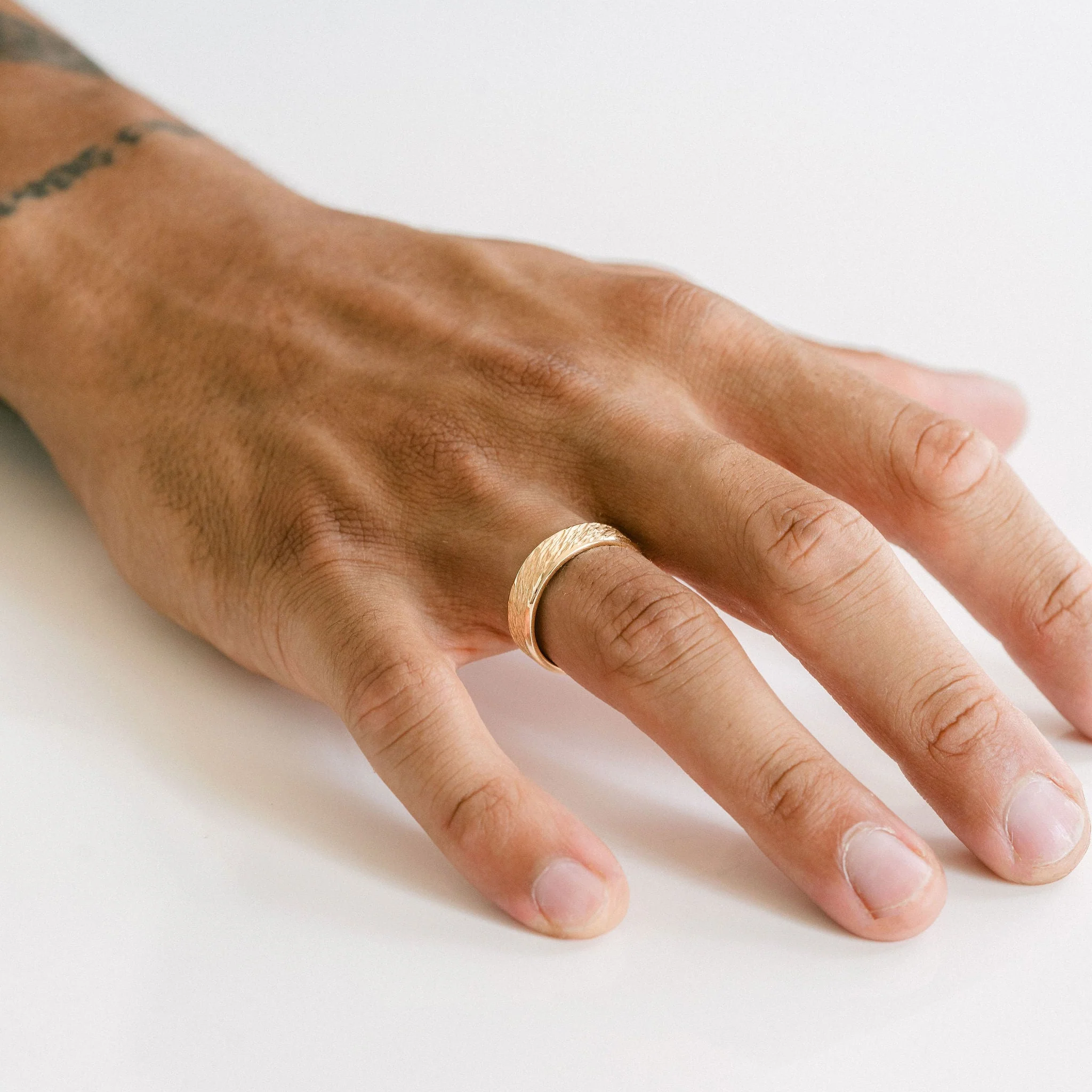 Flat Wood Grain Mens Band With Round Edge - Image 6