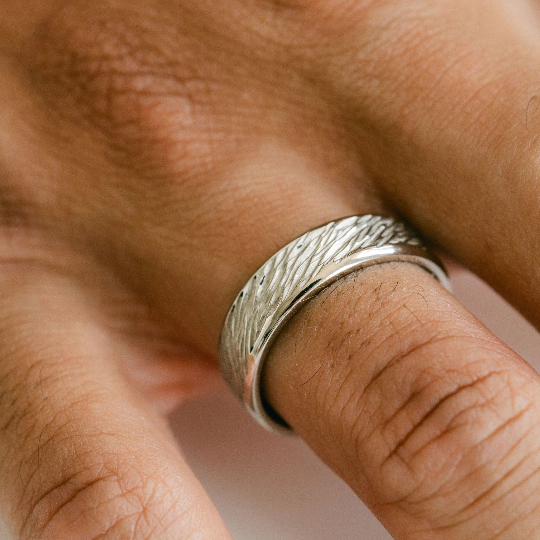 Flat Wood Grain Mens Band With Round Edge - Image 8