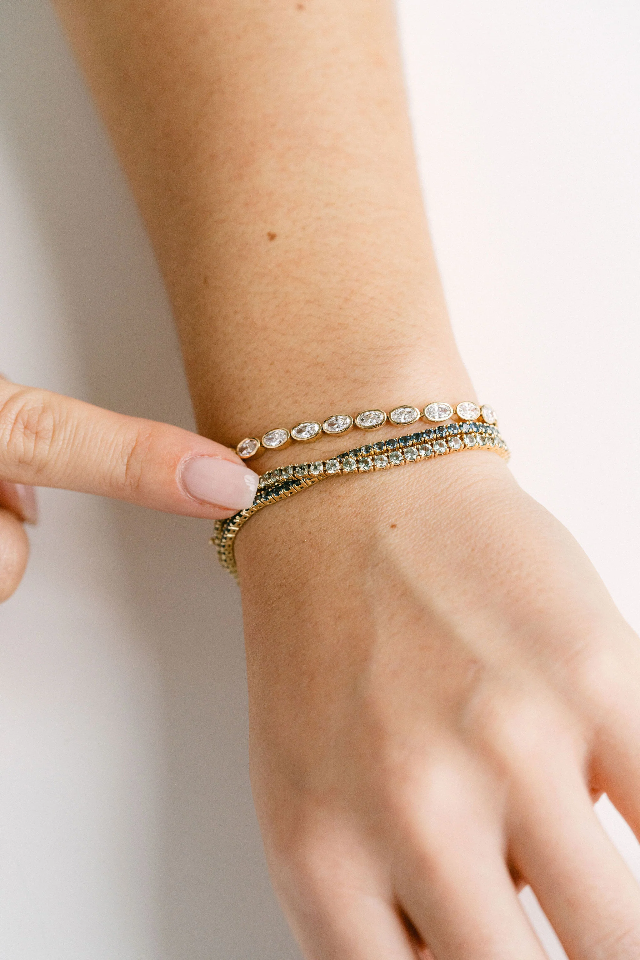 Oval Diamond East-West Bezel Tennis Bracelet - Image 4