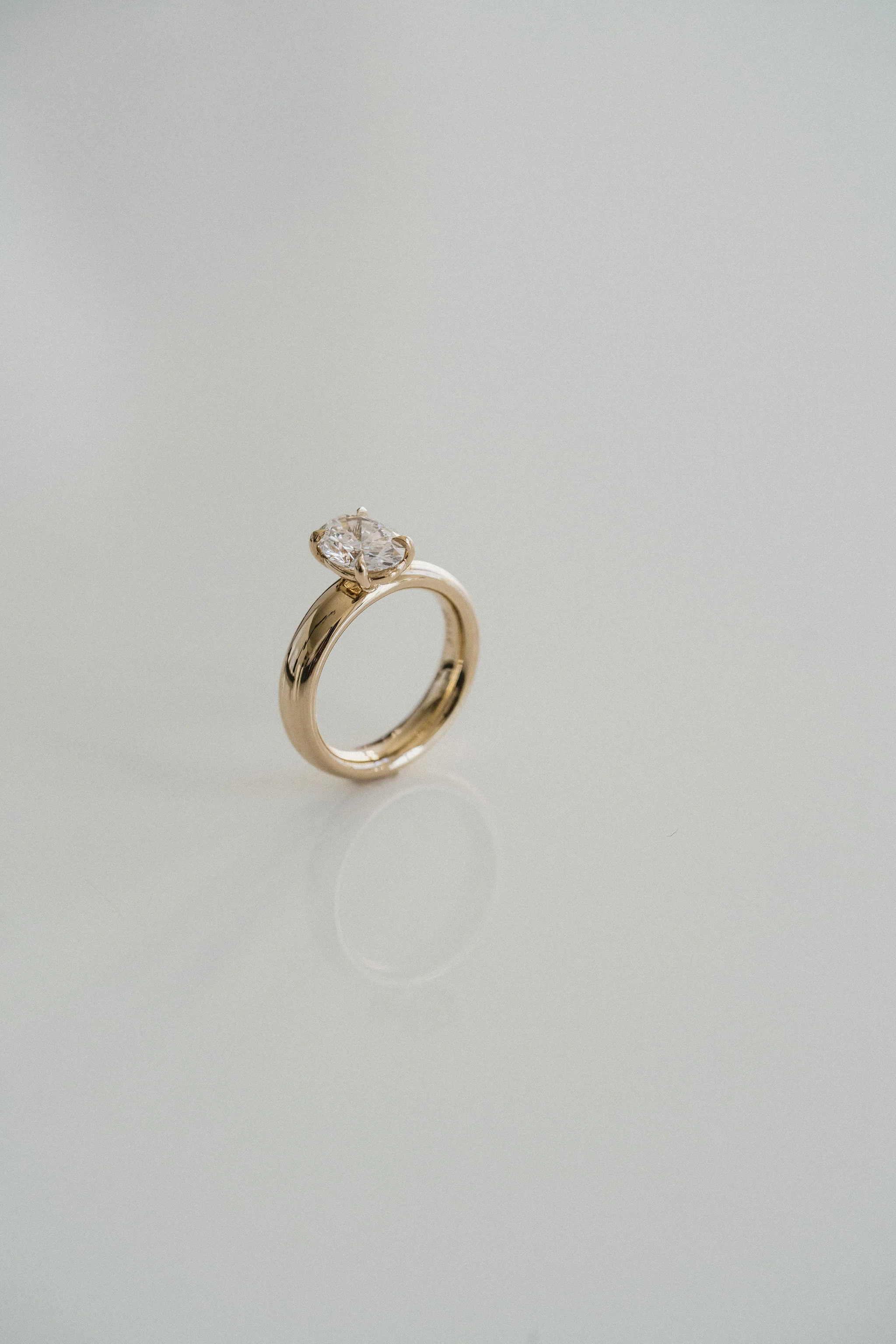 Oval Diamond Promenade Ring - Image 3