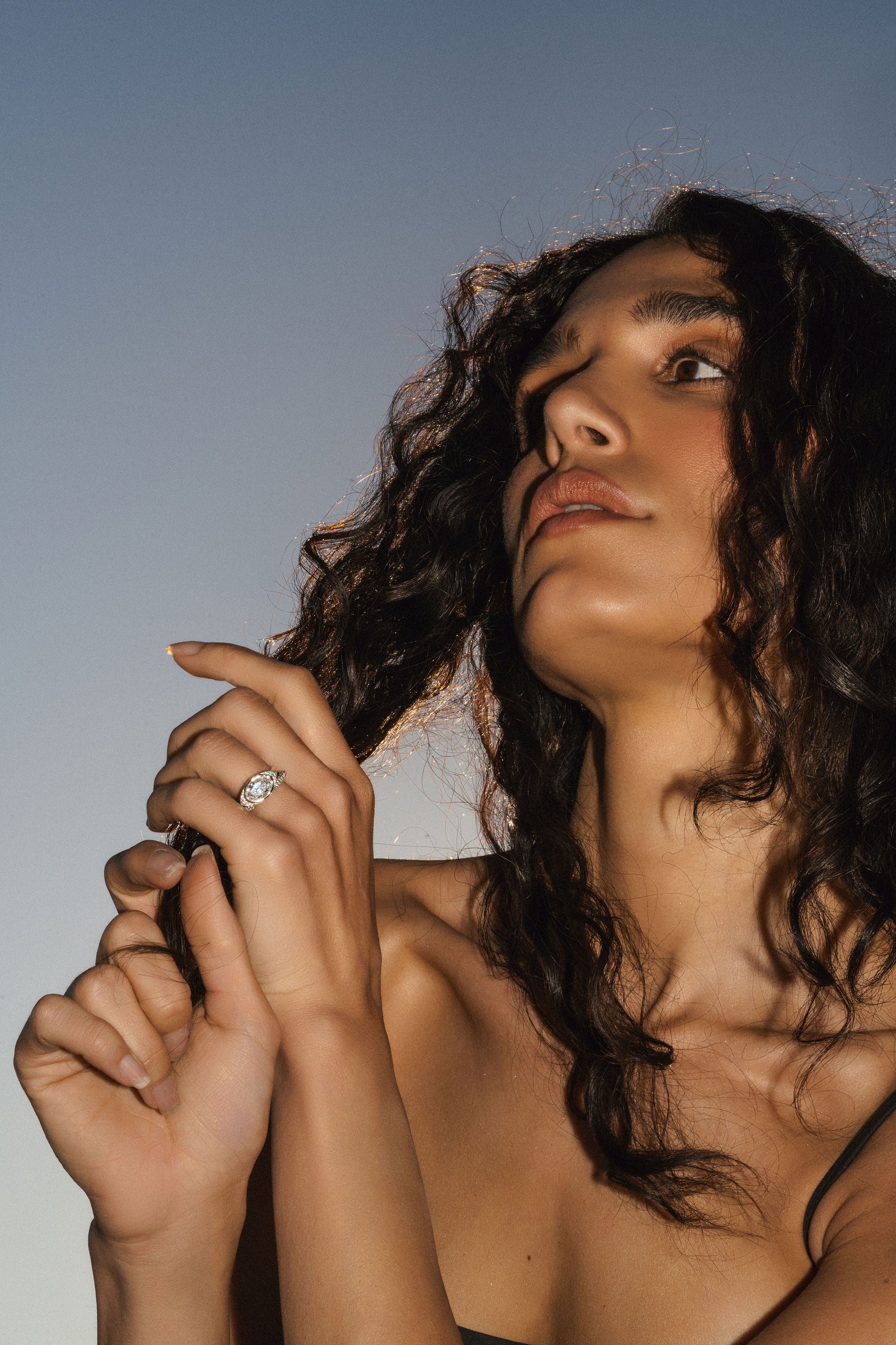 Oval Diamond Two Tone Ring With Diamond Eye Halo - Image 7