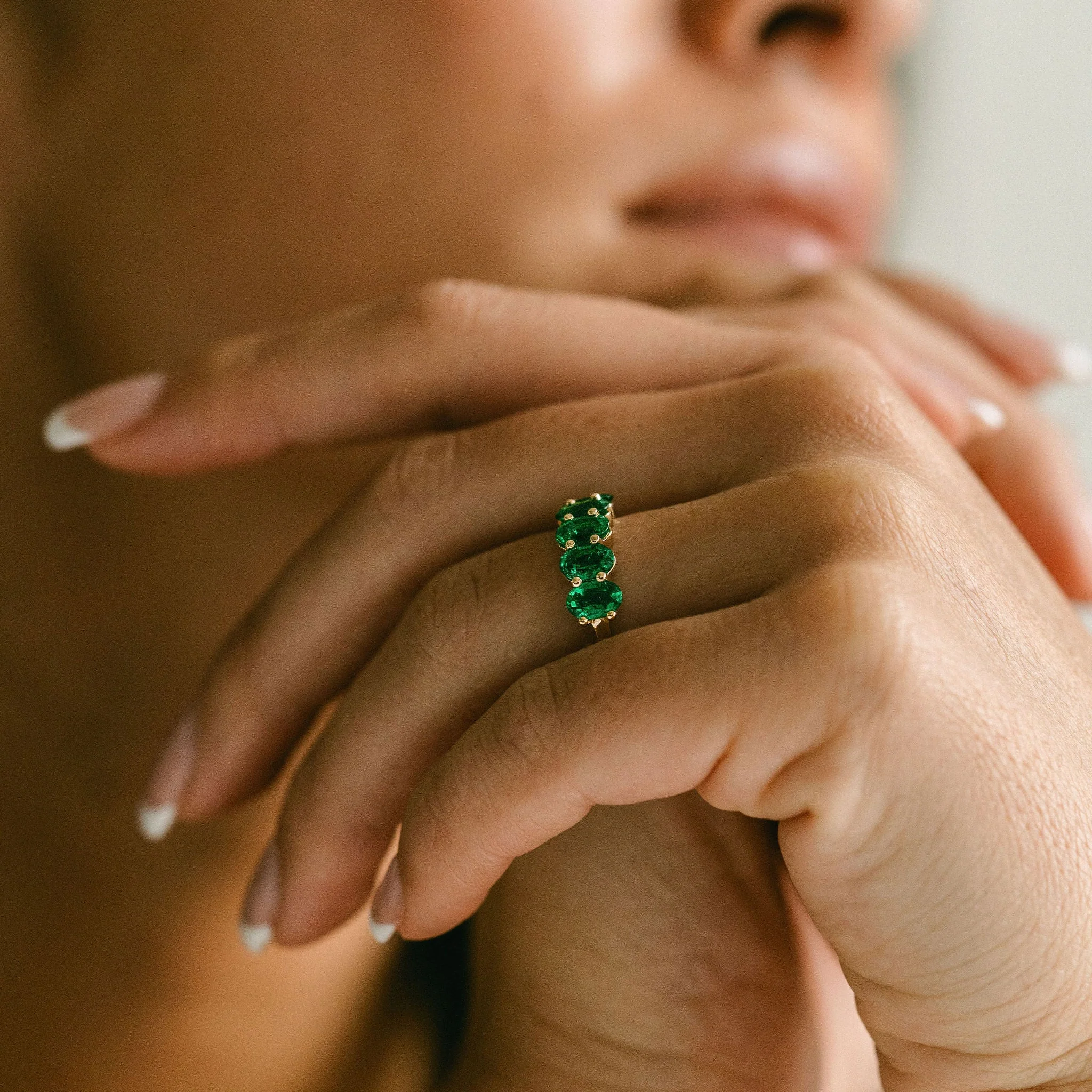 Oval Emerald Band - Image 4