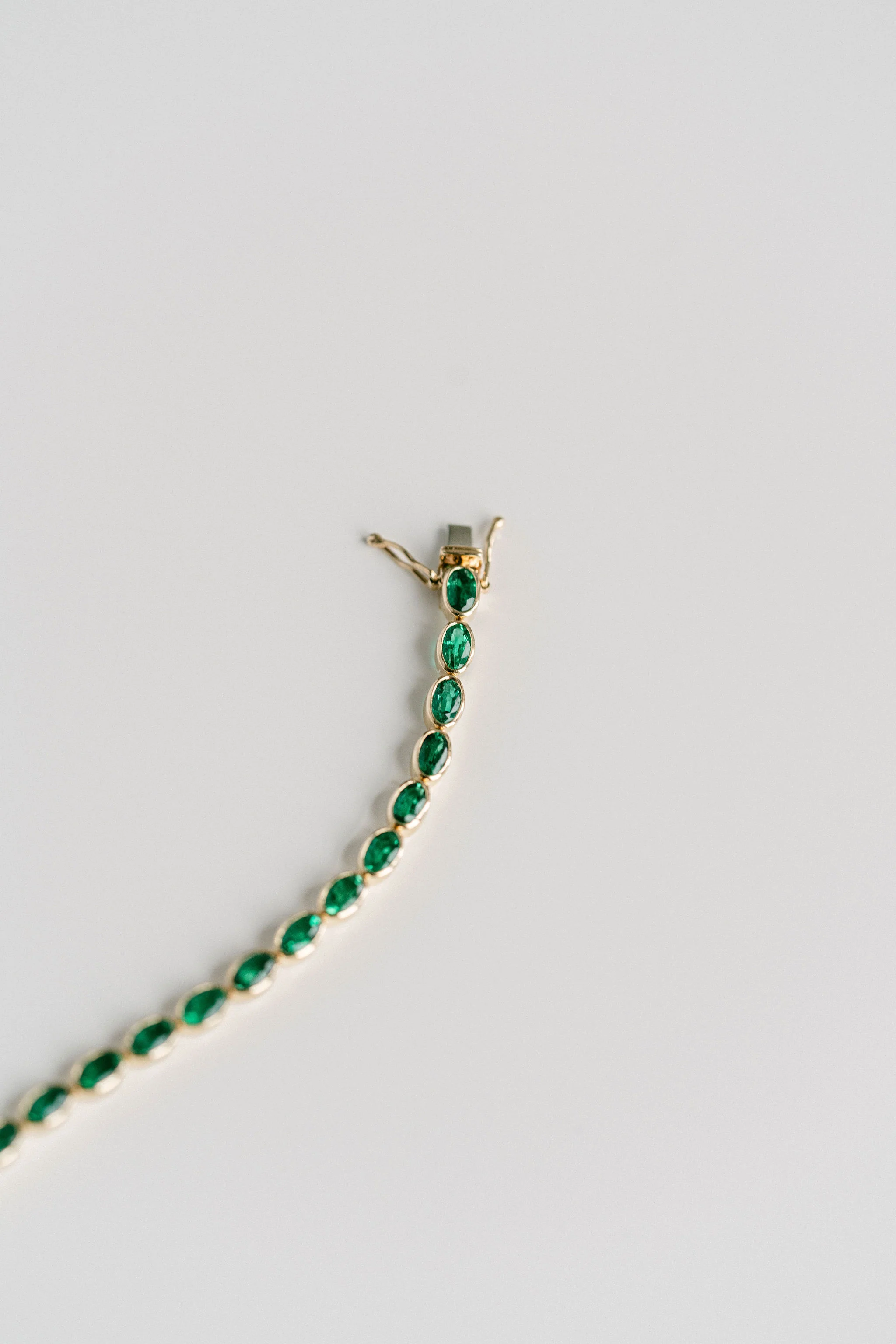 Oval Emerald Bezel Tennis Bracelet - Image 4