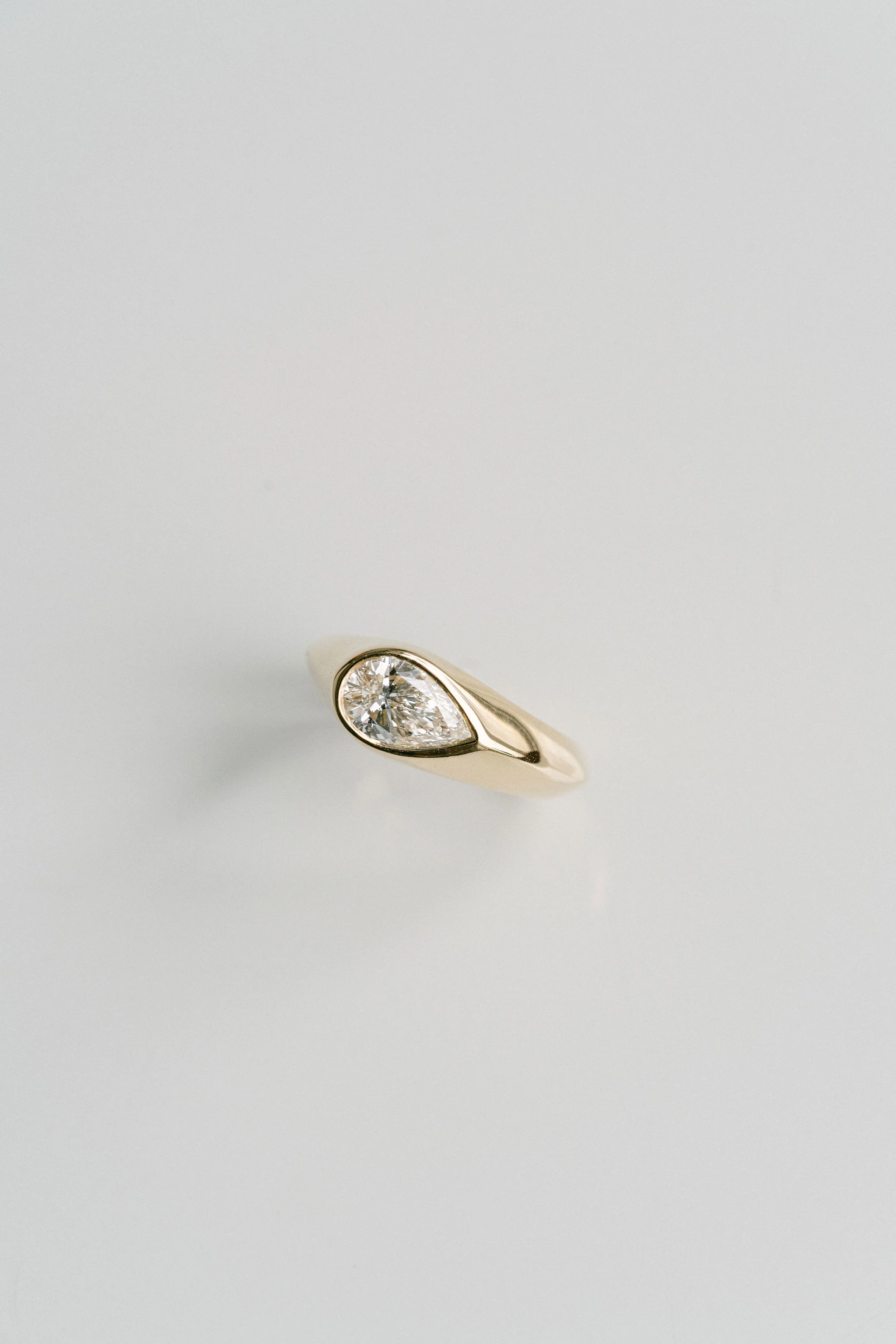 Pear Shape Offset Knife-Edge Signet Ring - Image 4