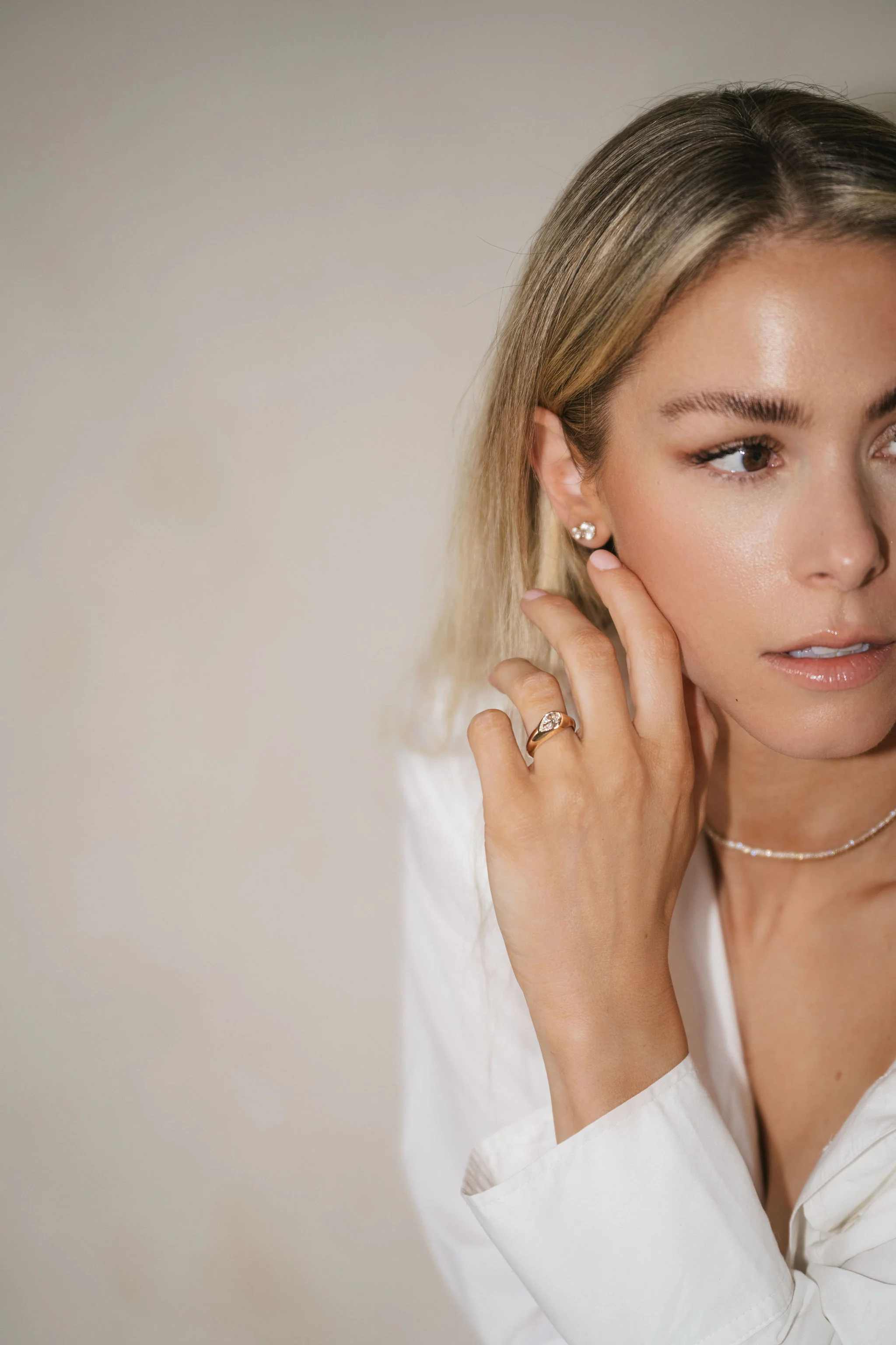 Pear Shape Offset Knife-Edge Signet Ring - Image 8