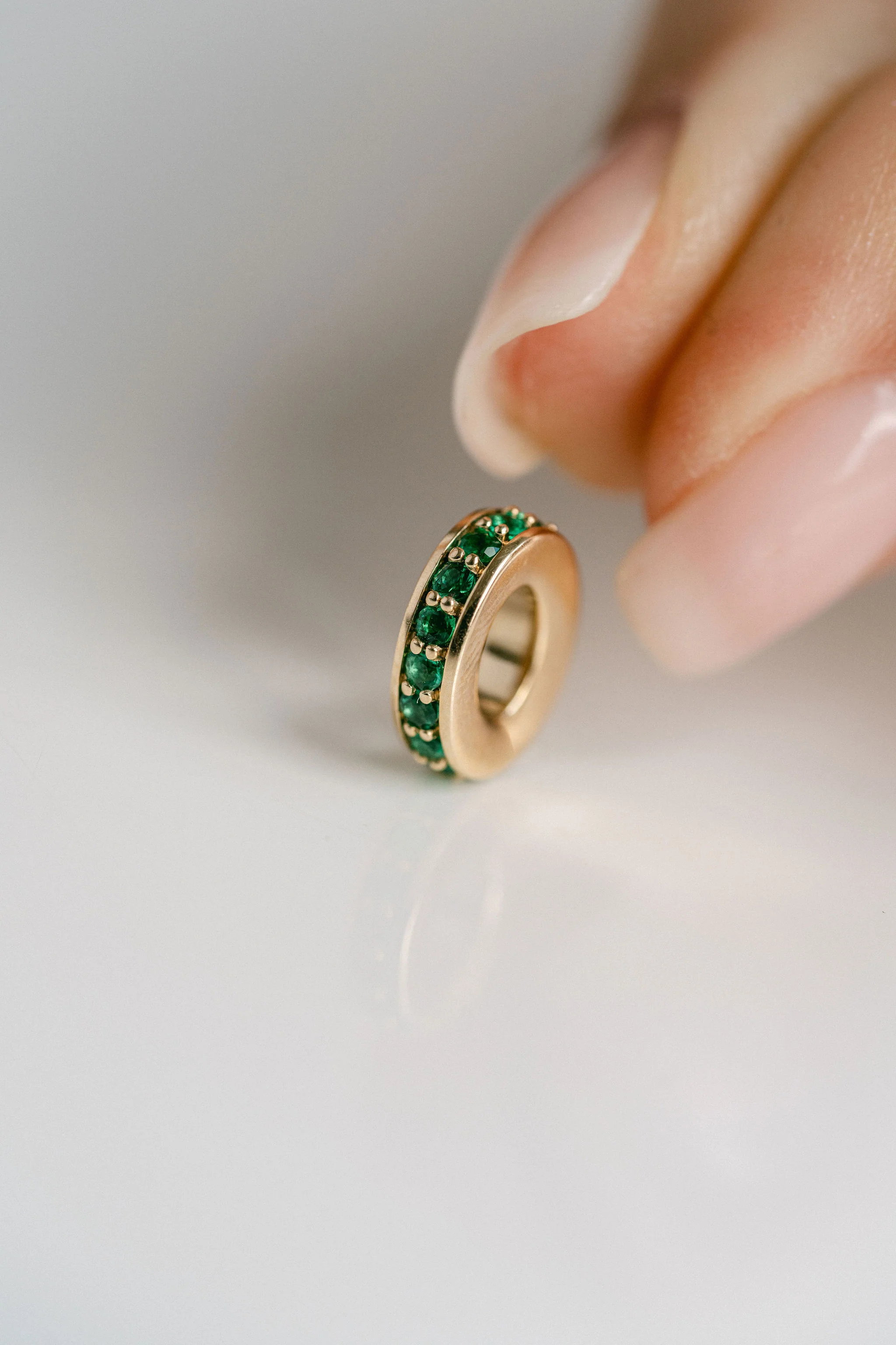 Round Emerald Oval Torus Pendant - Image 4