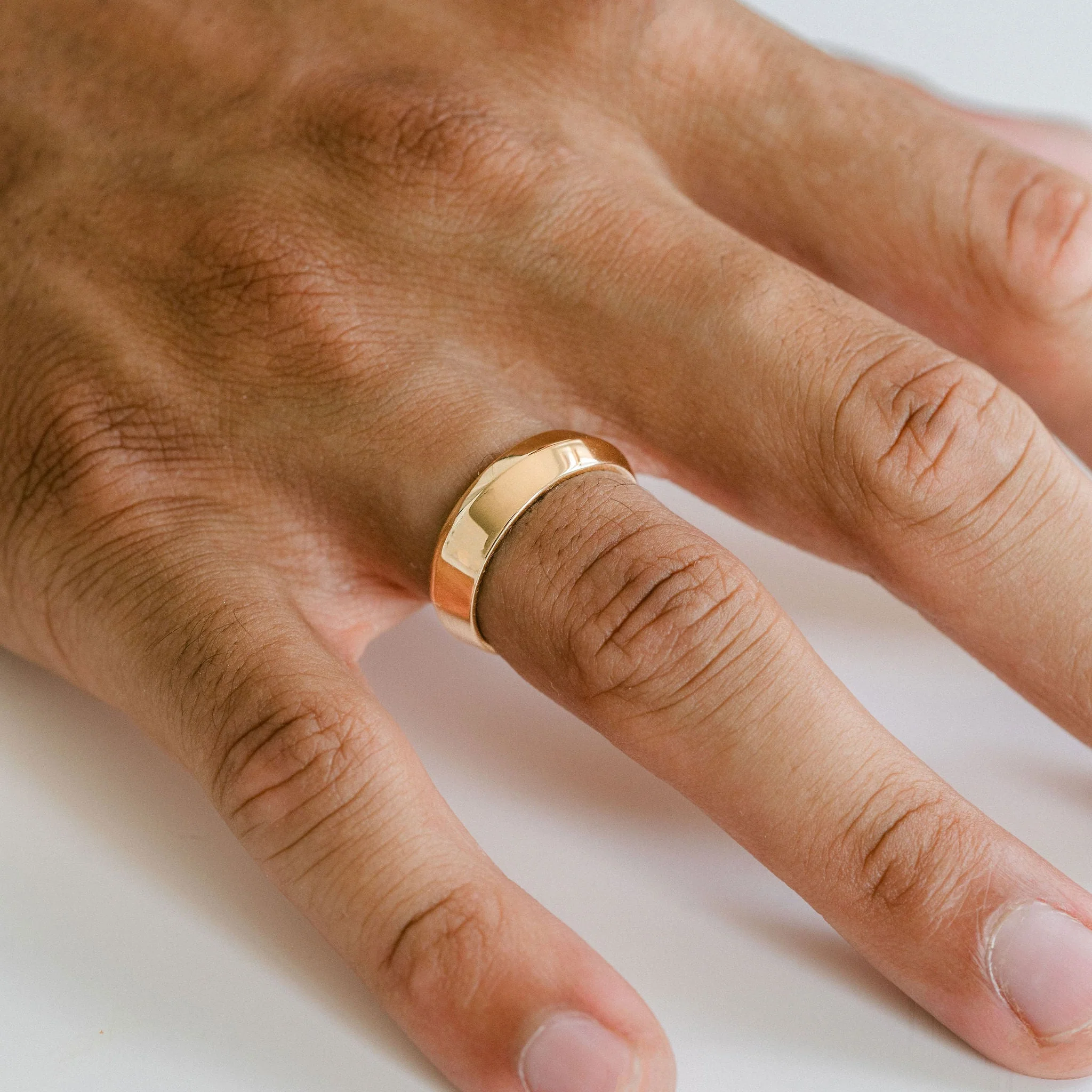 Round Polished Wave Mens Band - Image 7